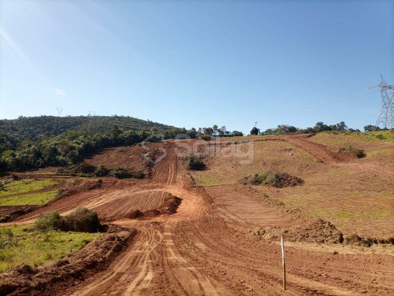Terreno em condomínio à venda no Santa Isabel: