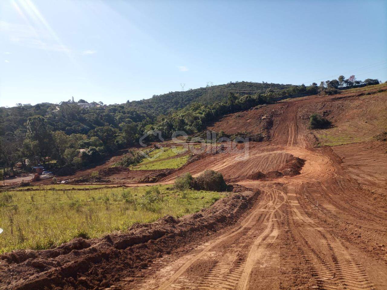 Terreno em condomínio à venda no Santa Isabel:
