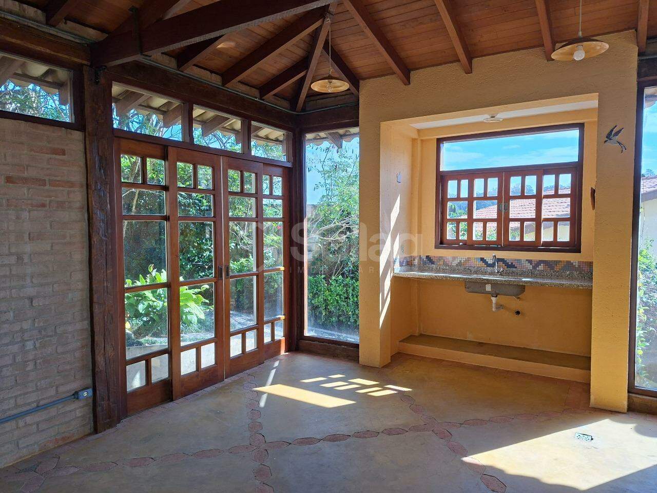 Casa em condomínio à venda no Condomínio Chácaras do Lago: 