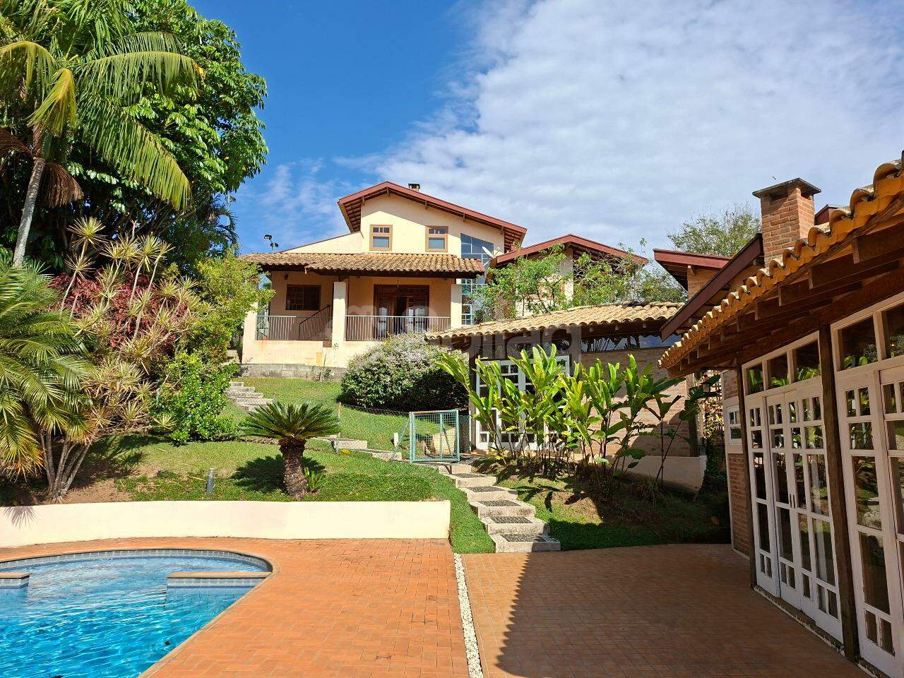 Casa em condomínio à venda no Condomínio Chácaras do Lago: 