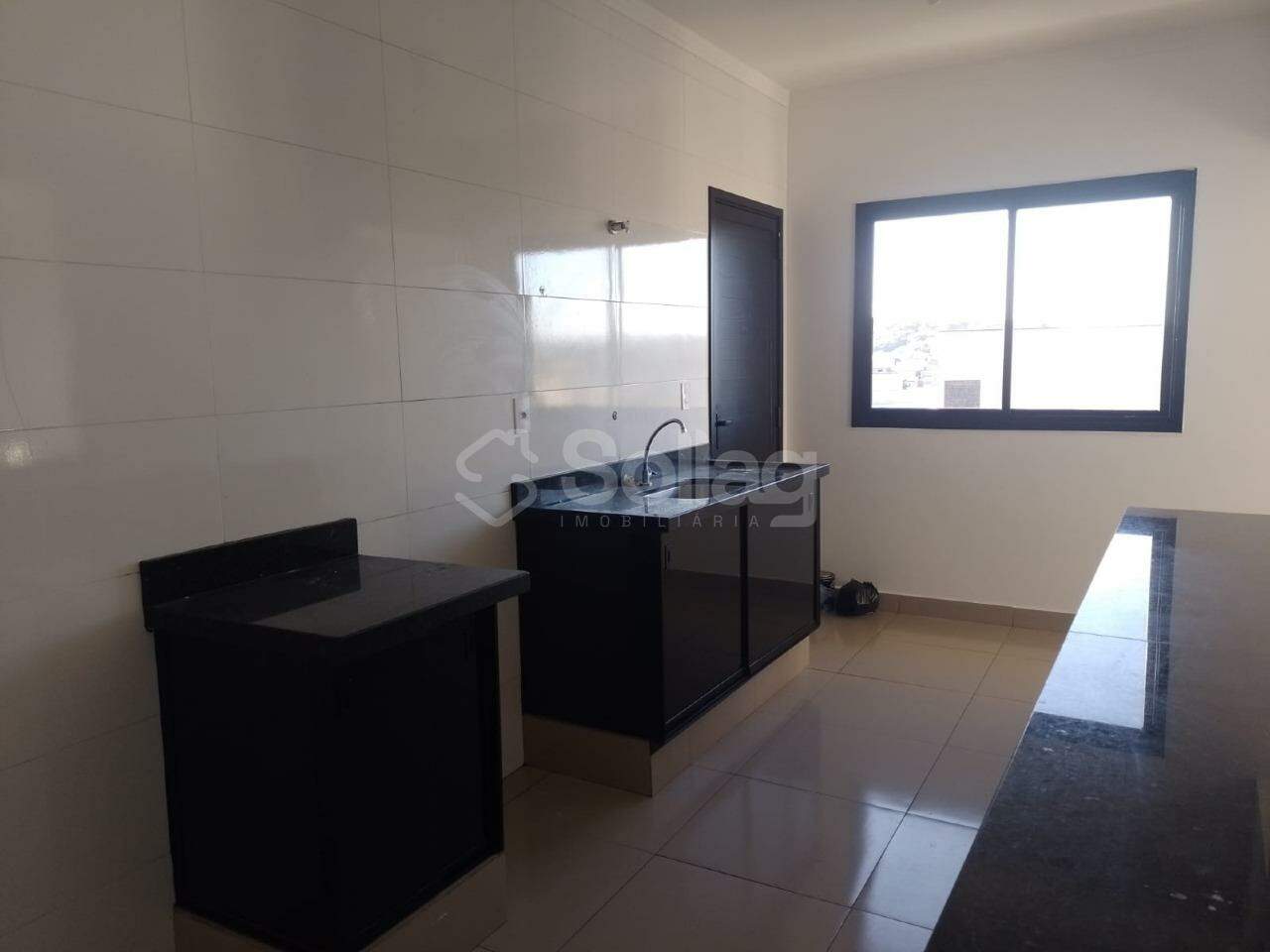 Casa para aluguel no Santa Cândida: 