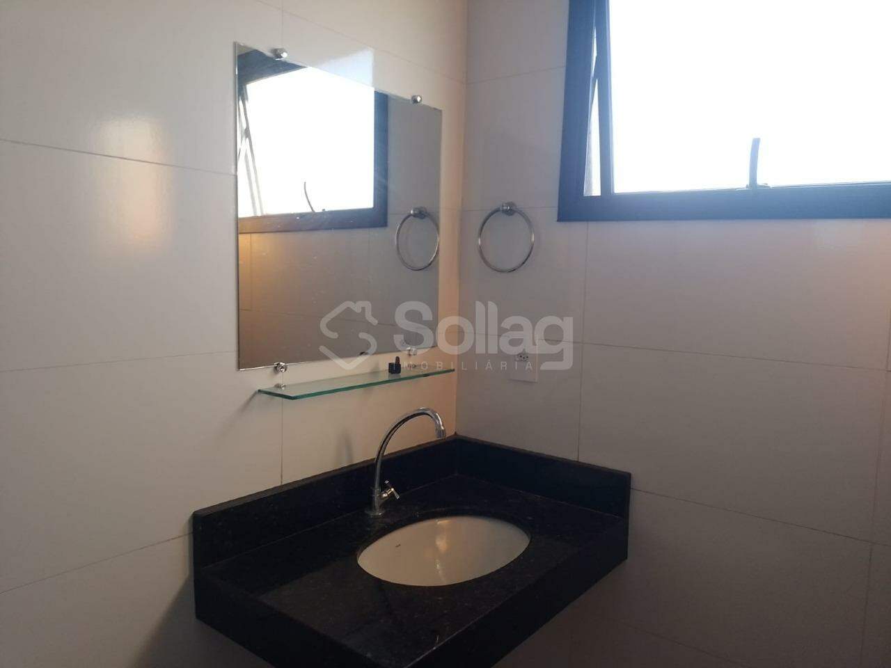 Casa para aluguel no Santa Cândida: 