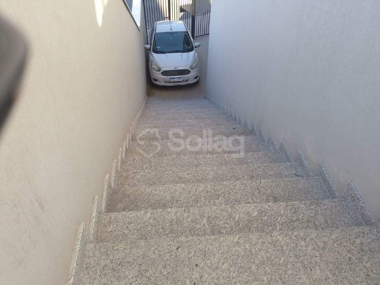 Casa para aluguel no Santa Cândida: 