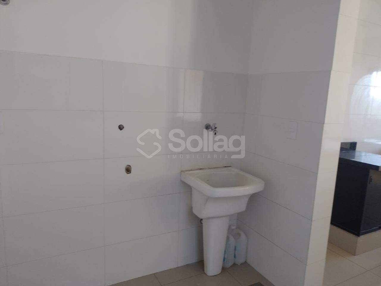 Casa para aluguel no Santa Cândida: 