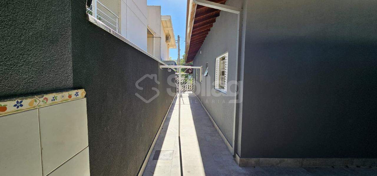 Casa em condomínio à venda no Condomínio Jardim das Palmeiras: 