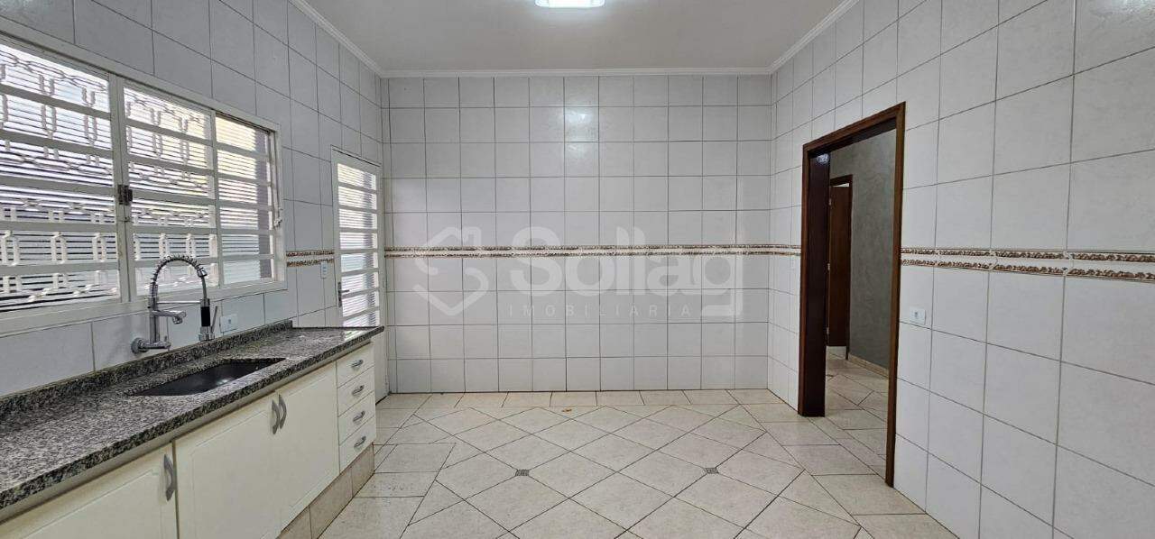 Casa em condomínio à venda no Condomínio Jardim das Palmeiras: 