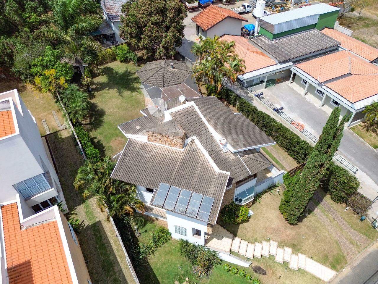 Casa em condomínio à venda no Marambaia: 