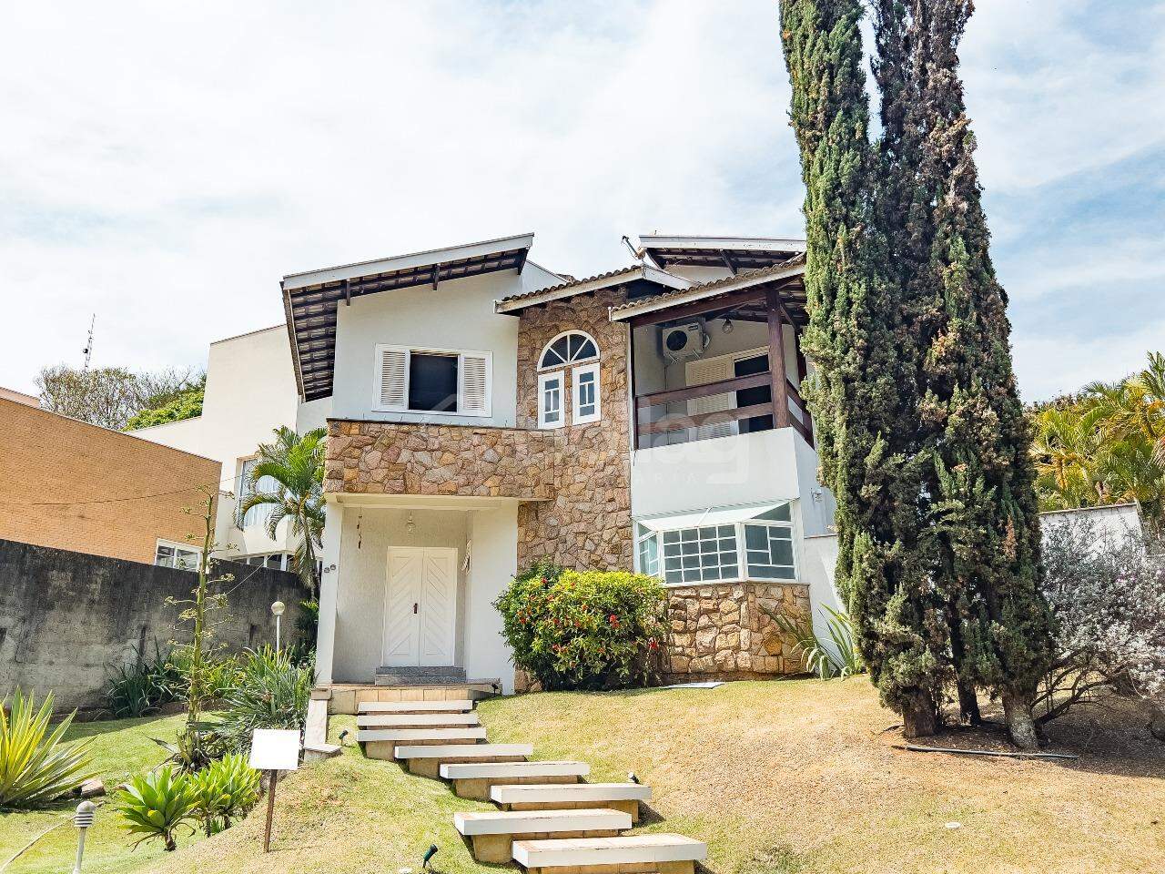 Casa em condomínio à venda no Marambaia: 