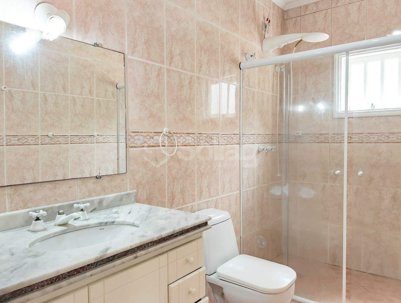 Casa em condomínio à venda no Marambaia: 