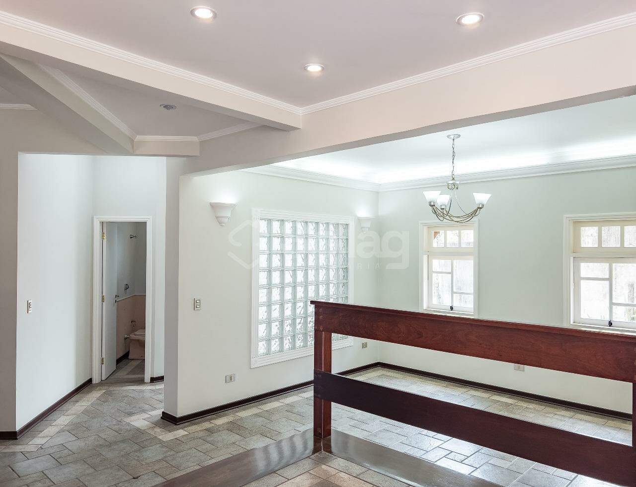 Casa em condomínio à venda no Marambaia: 