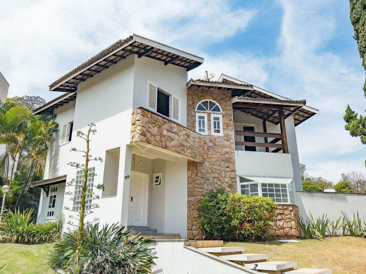 Casa em condomínio à venda no Marambaia: 