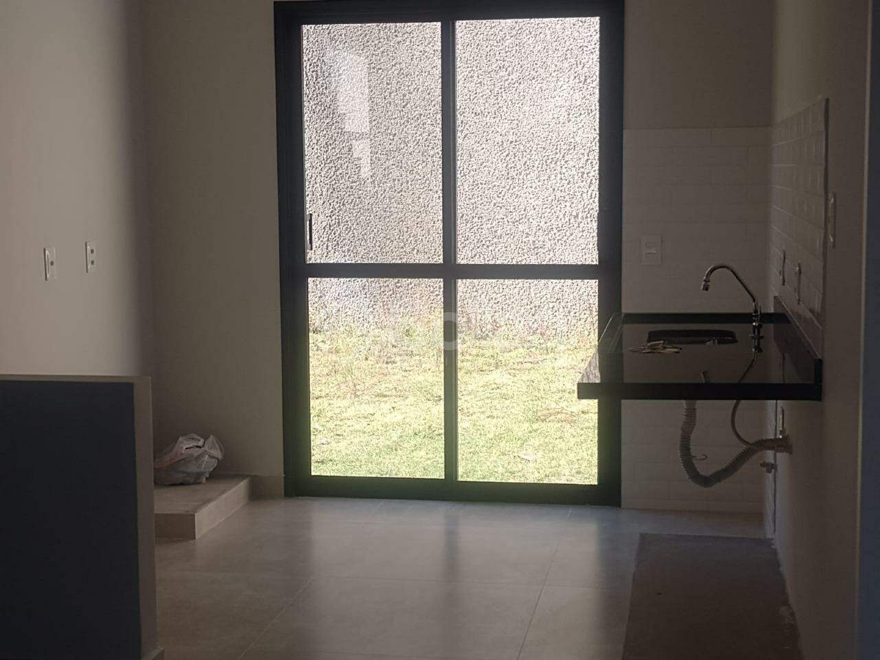 Casa em condomínio para aluguel no Vila Omizollo: 