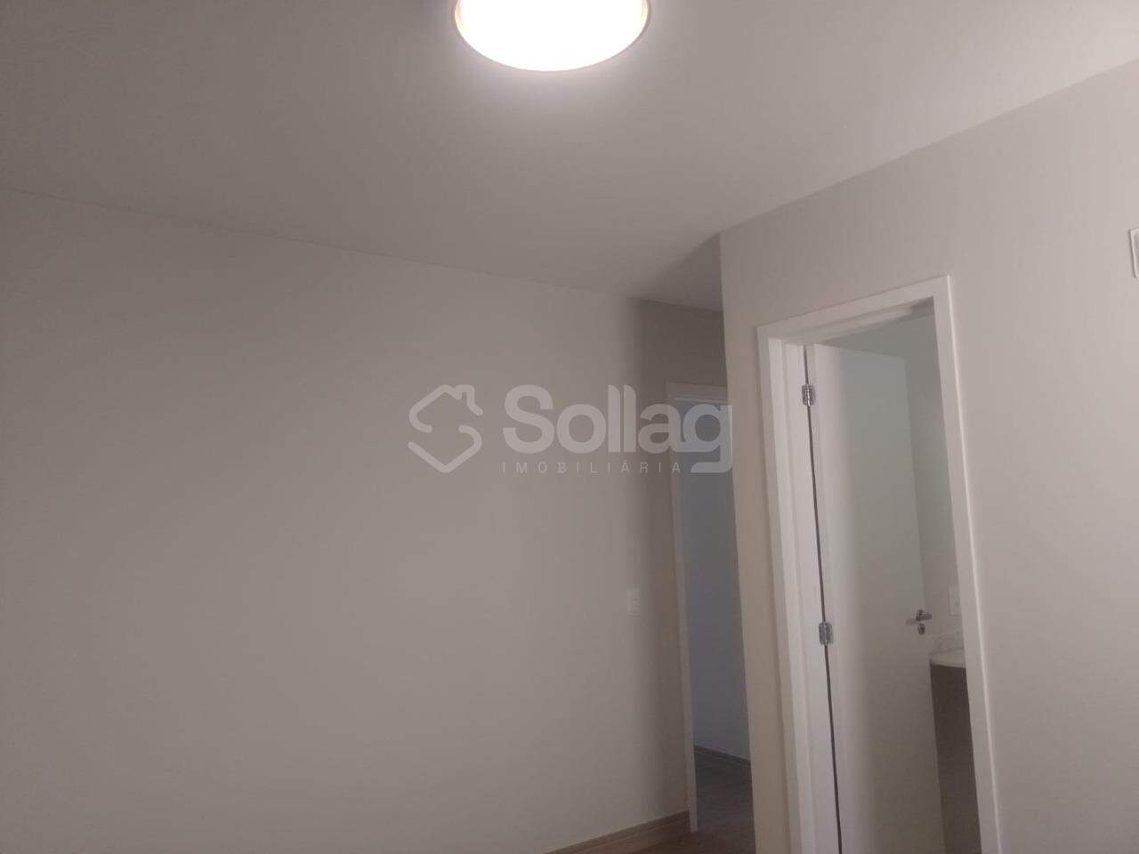 Casa em condomínio para aluguel no Vila Omizollo: