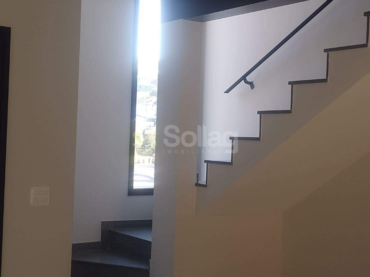 Casa em condomínio para aluguel no Vila Omizollo: