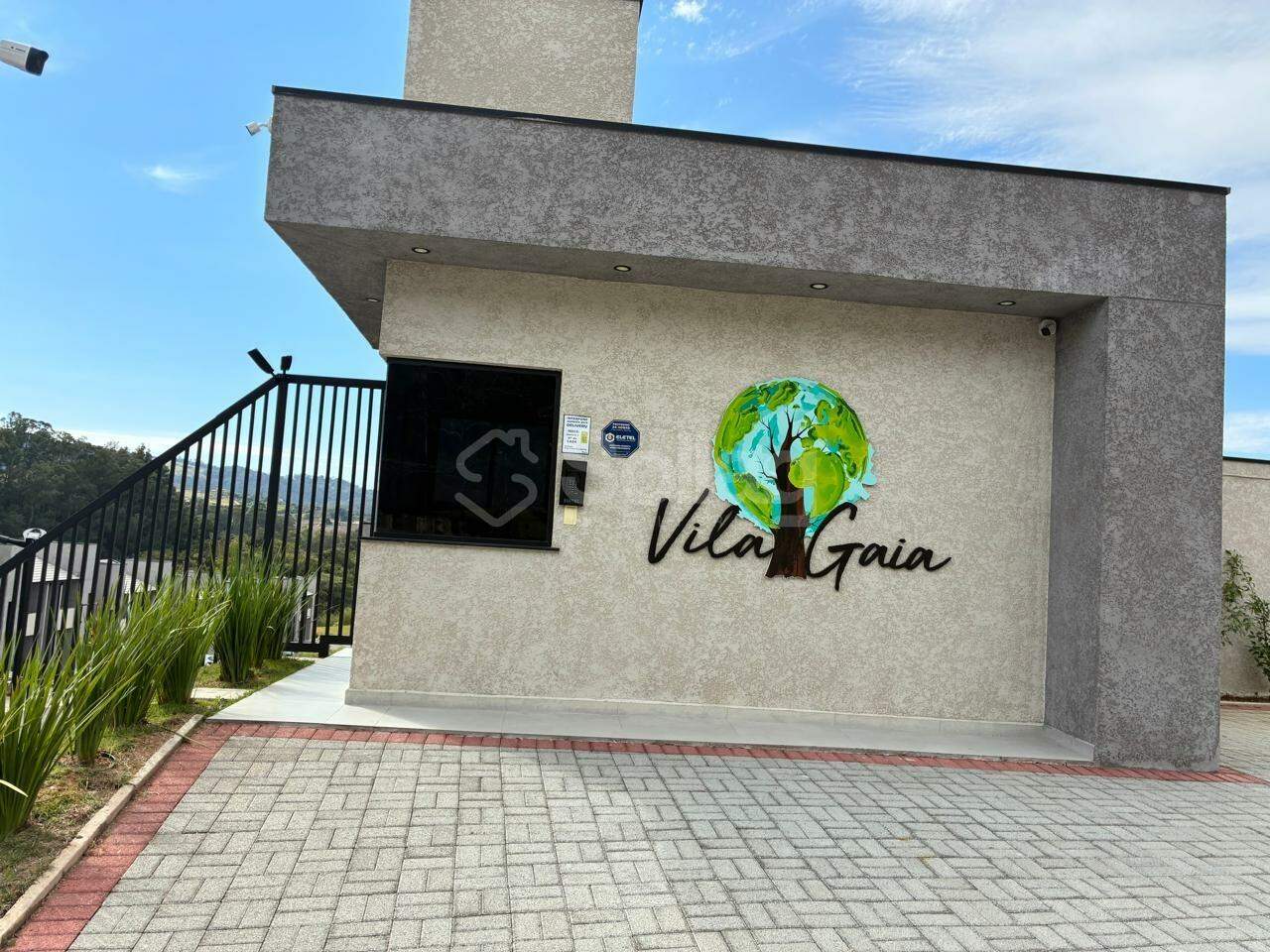 Casa em condomínio para aluguel no Vila Omizollo: