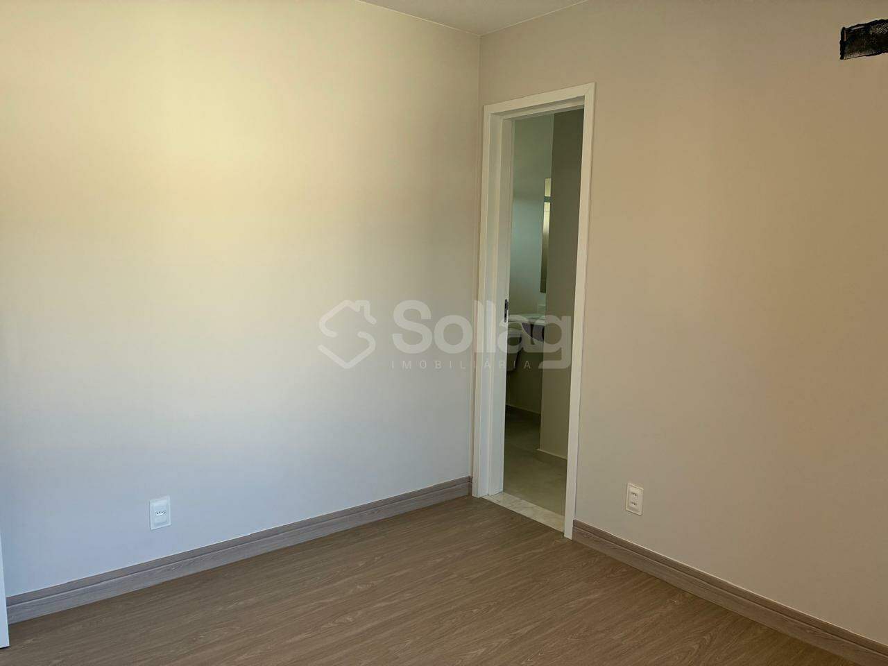 Casa para aluguel no Vila Omizollo: