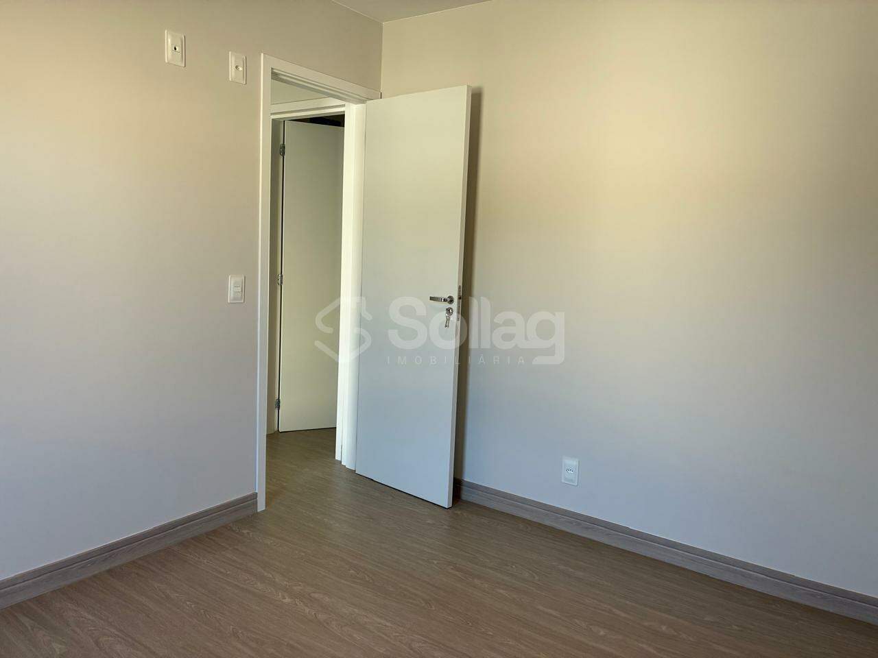 Casa para aluguel no Vila Omizollo: