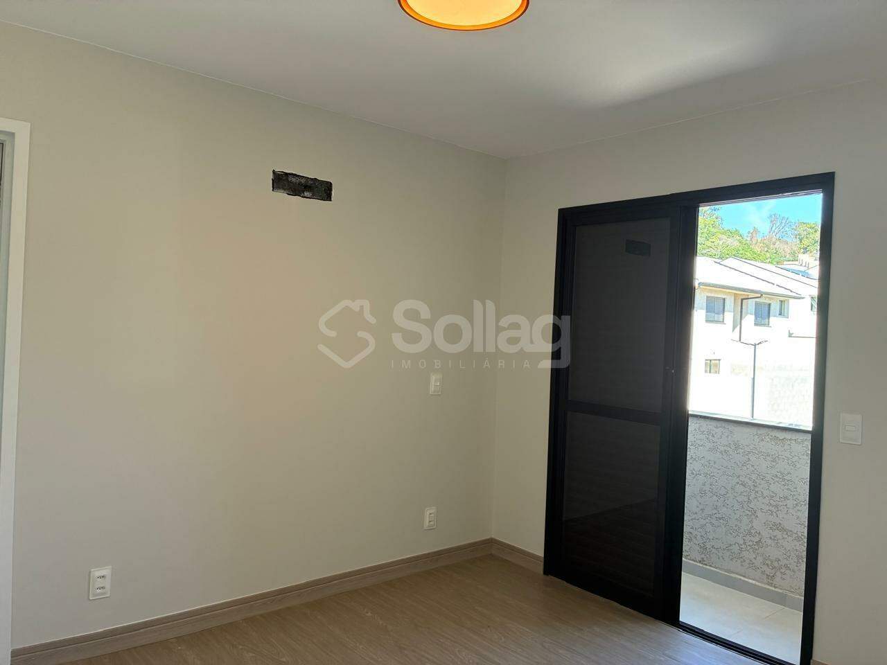 Casa para aluguel no Vila Omizollo: