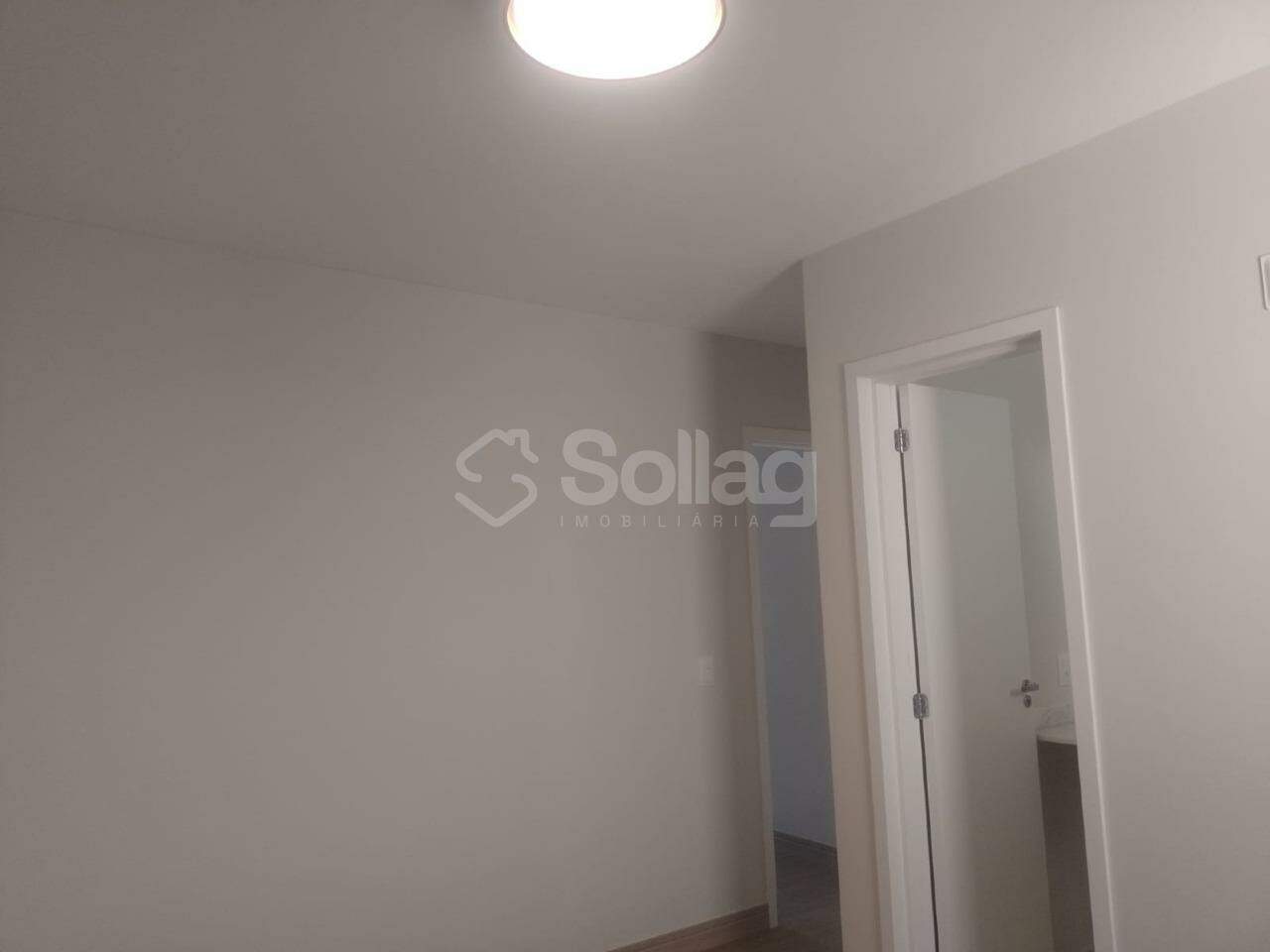 Casa em condomínio para aluguel no Vila Omizollo: