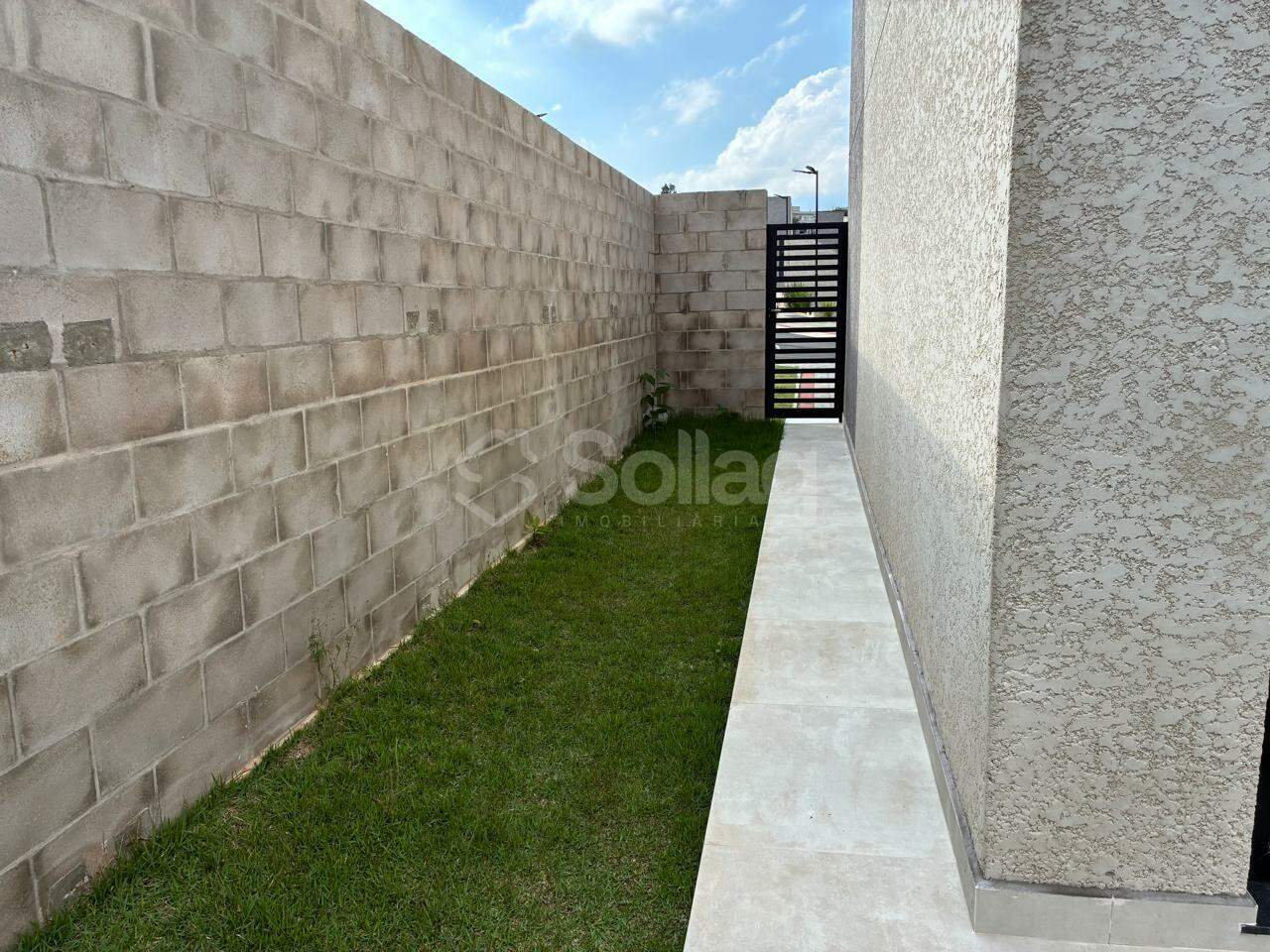 Casa em condomínio para aluguel no Vila Omizollo: