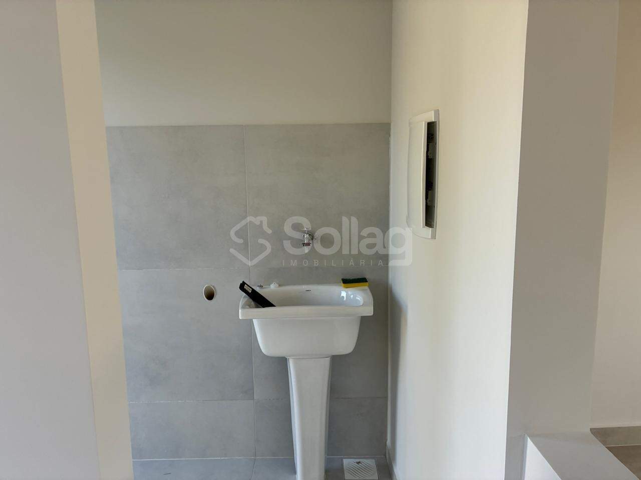Casa em condomínio para aluguel no Vila Omizollo: 