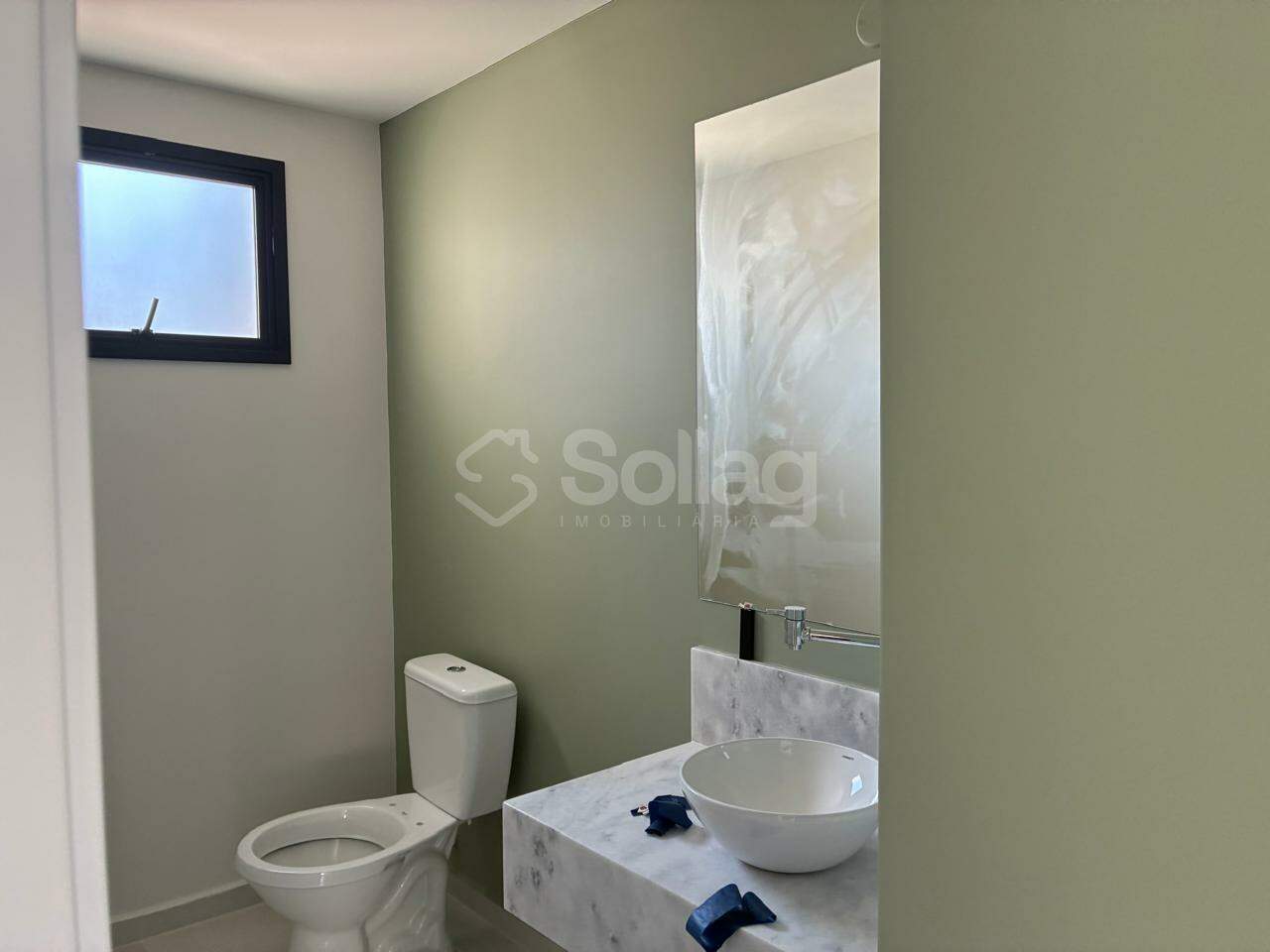 Casa em condomínio para aluguel no Vila Omizollo: 