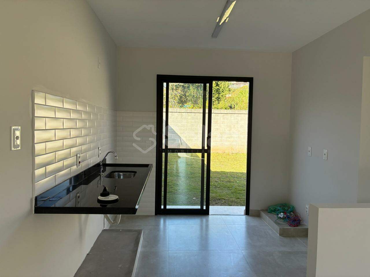 Casa em condomínio para aluguel no Vila Omizollo: 