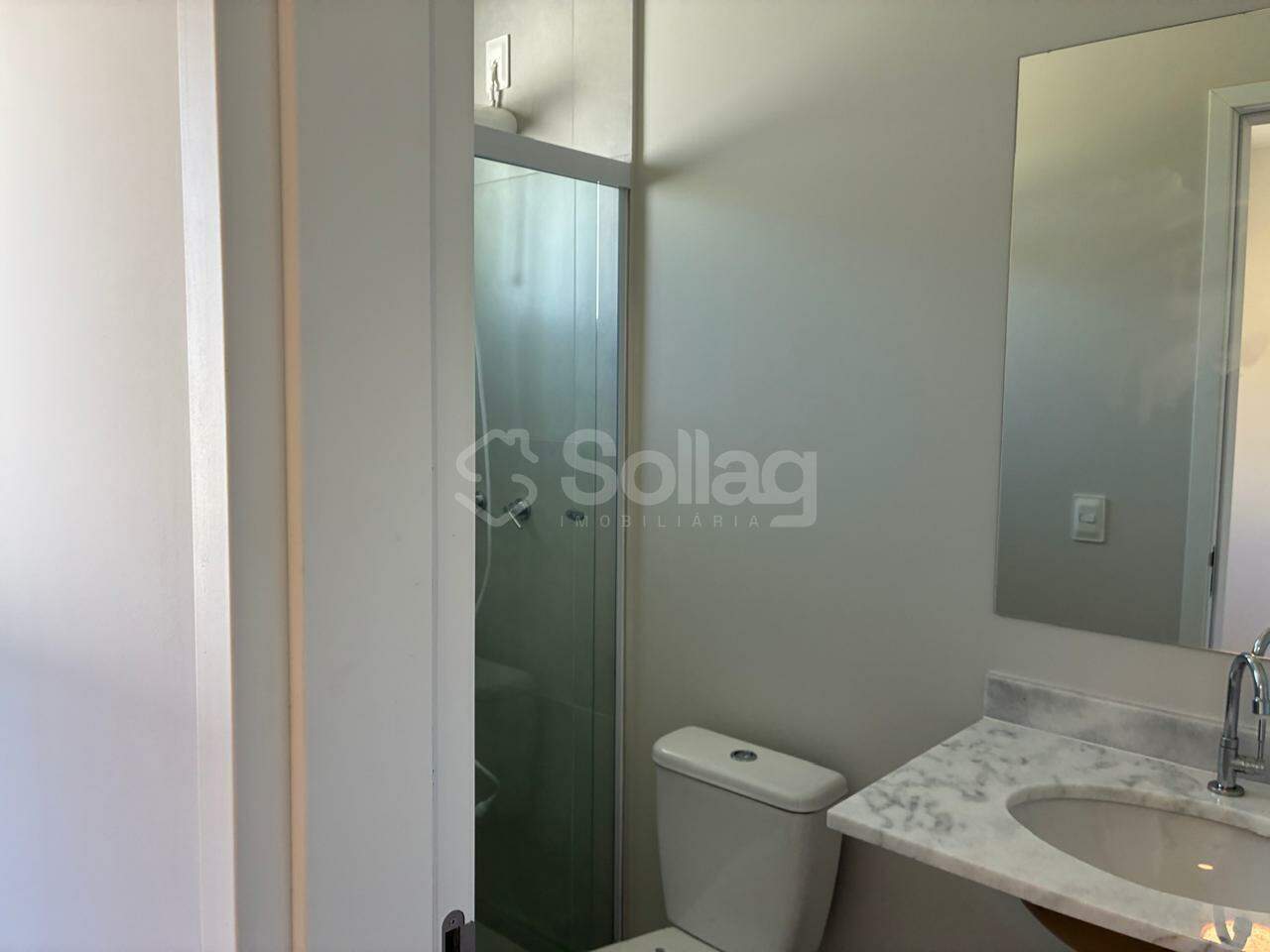 Casa em condomínio para aluguel no Vila Omizollo: 