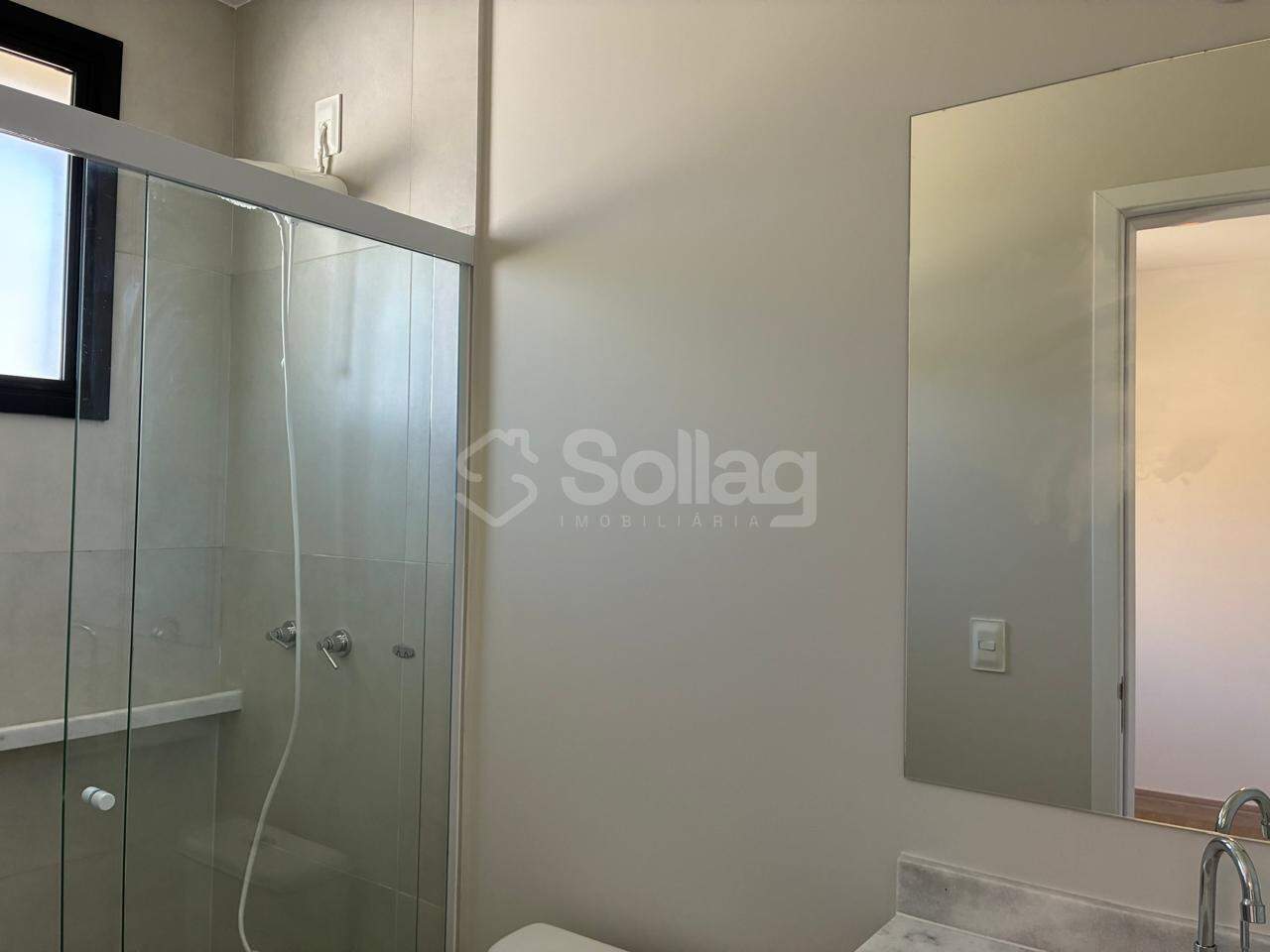 Casa em condomínio para aluguel no Vila Omizollo: 