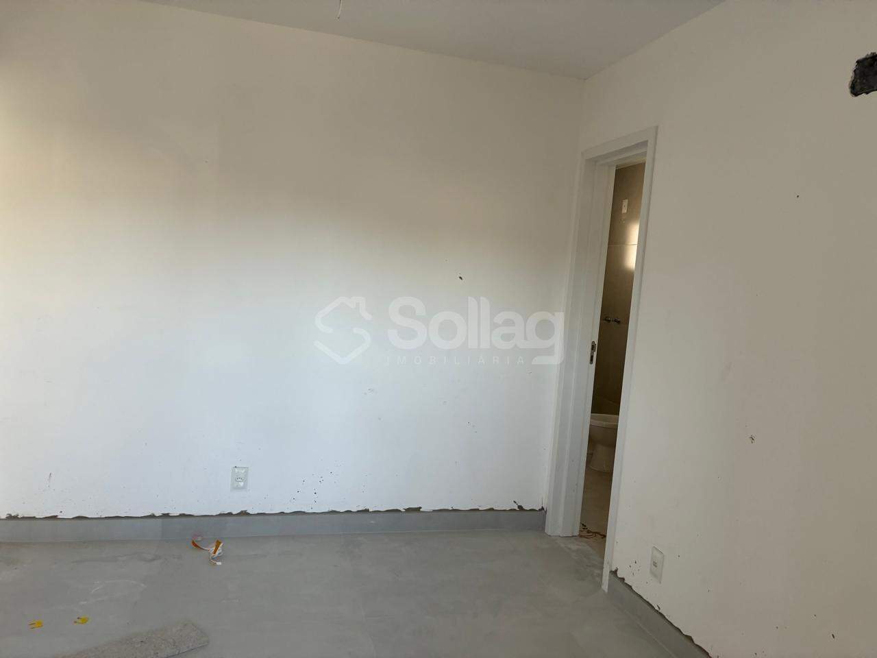 Casa em condomínio para aluguel no Vila Omizollo: 