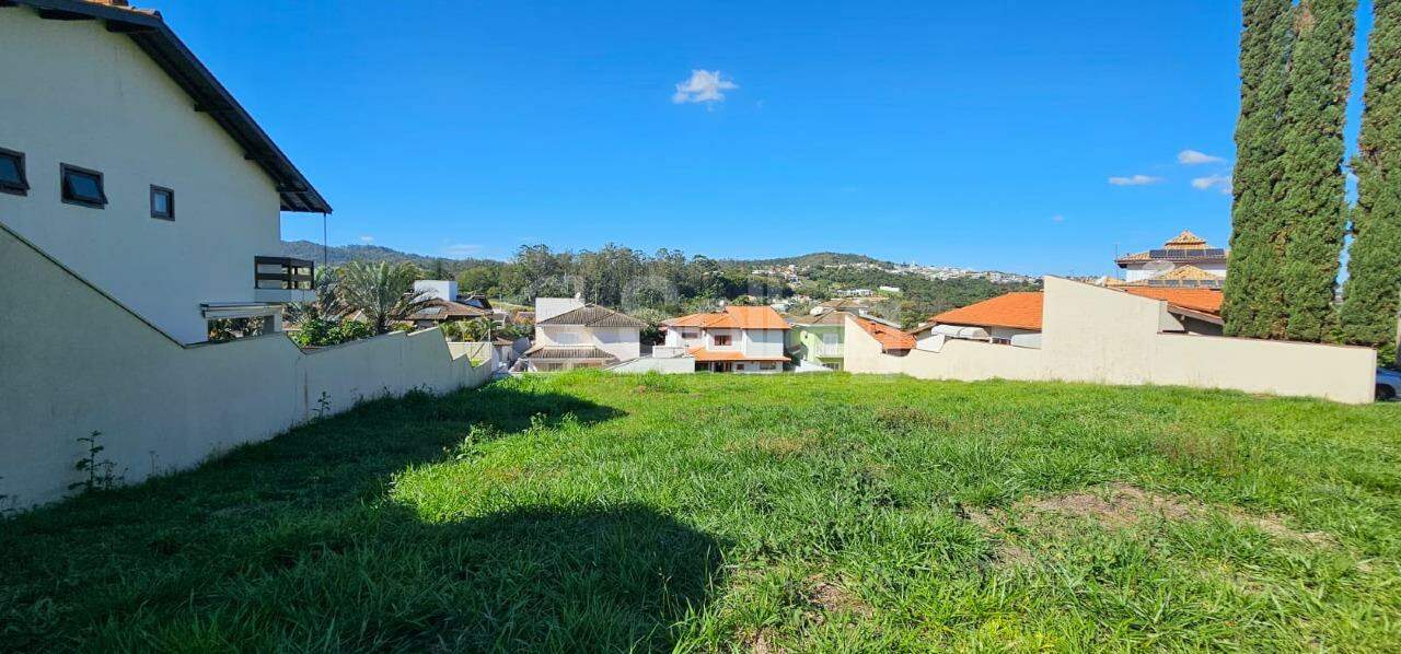 Terreno em condomínio à venda no Villaggio Capríccio: 
