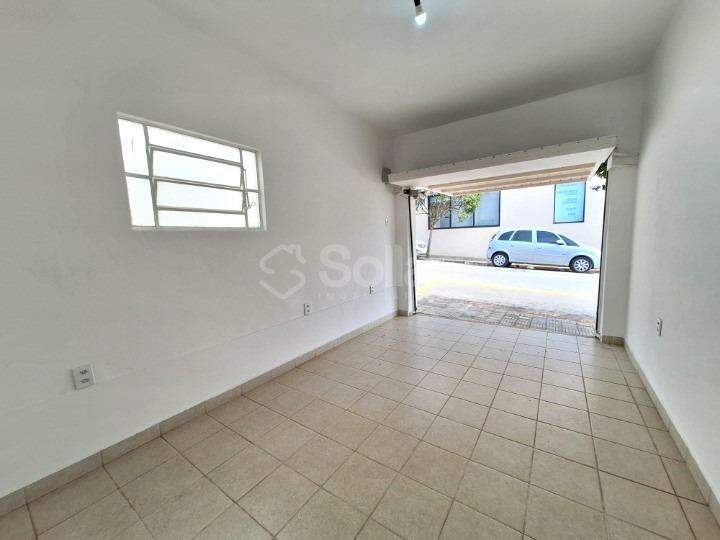 Casa para aluguel no Centro: 
