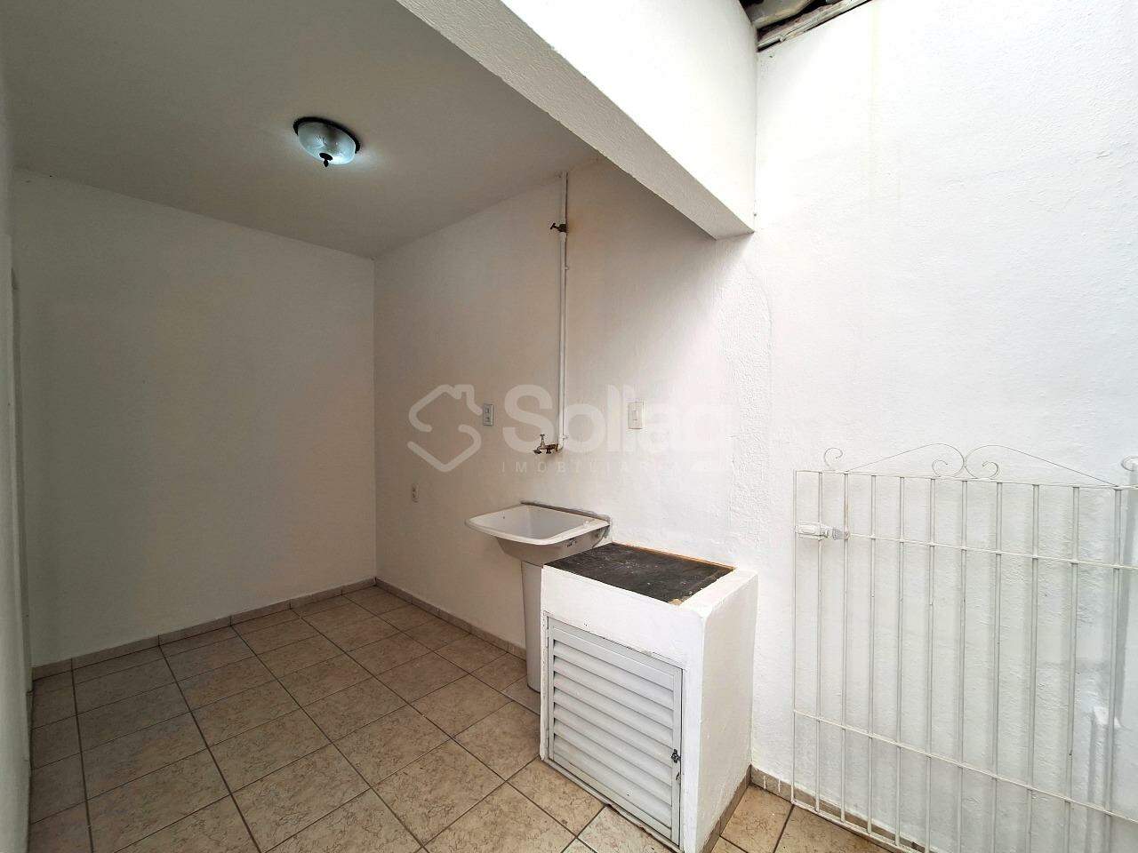 Casa para aluguel no Centro: 