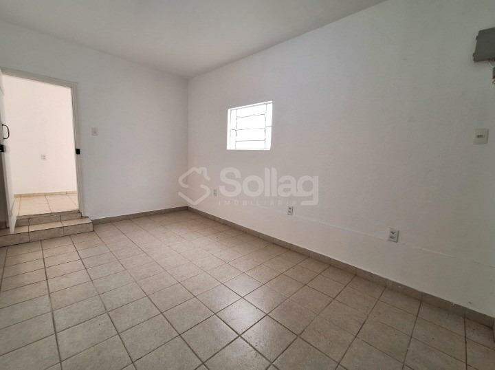 Casa para aluguel no Centro: 