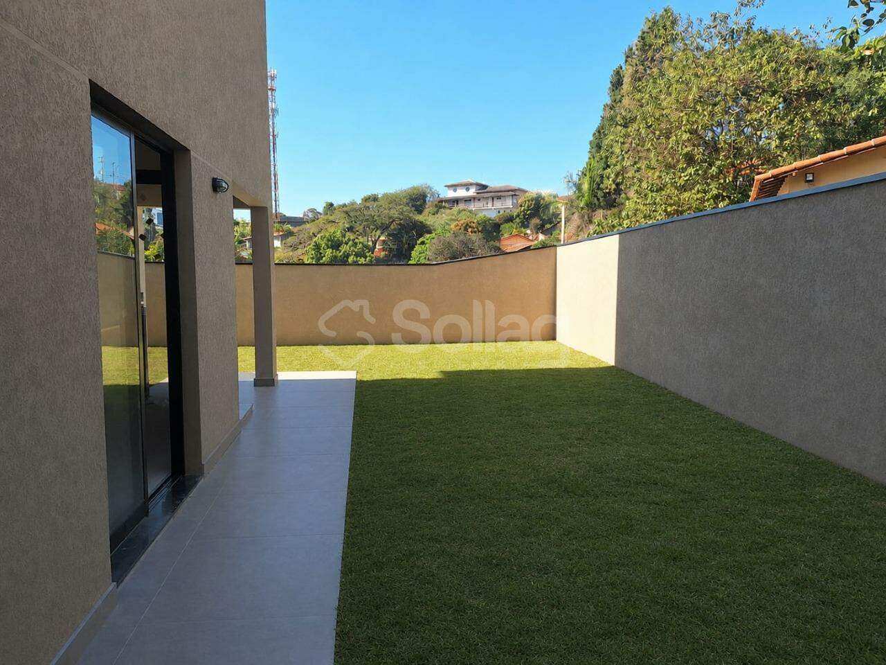 Casa em condomínio para aluguel no Vila Omizollo: 