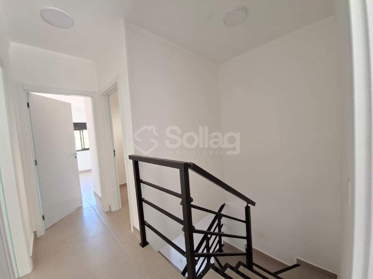 Casa em condomínio para aluguel no Vila Omizollo: 
