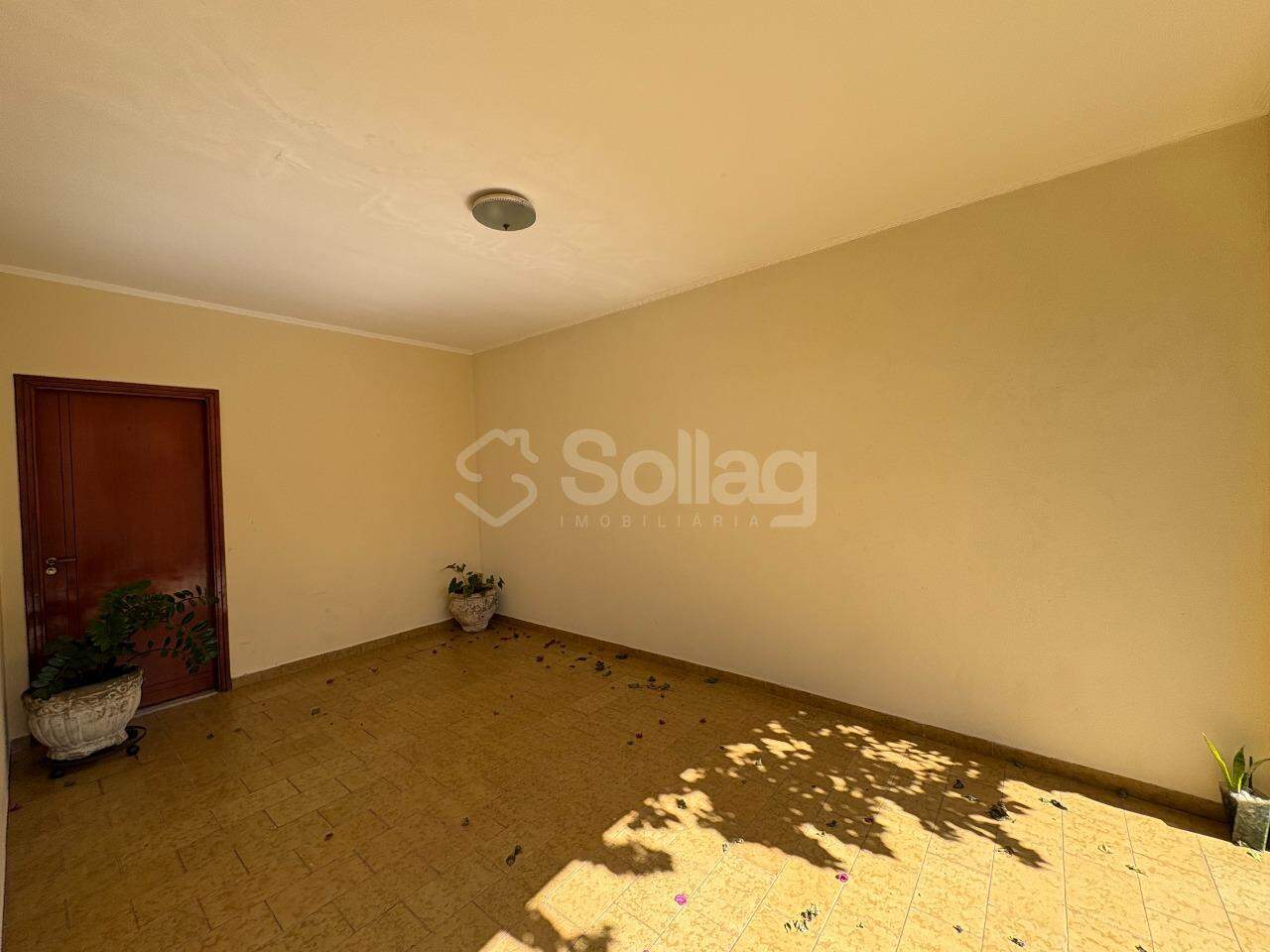 Casa à venda no Centro: