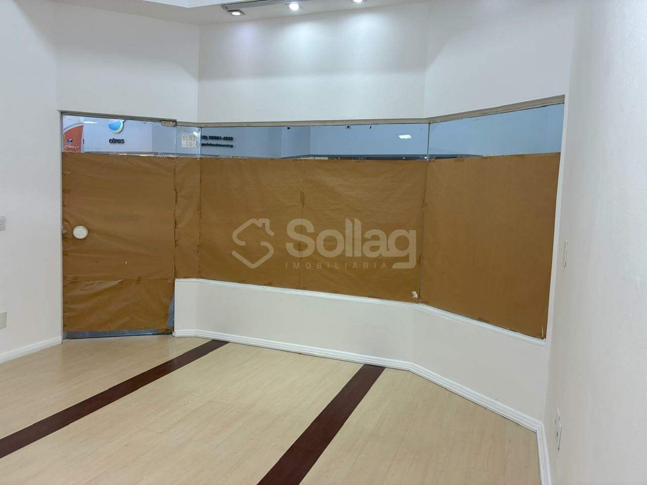 Sala para aluguel no Centro: 