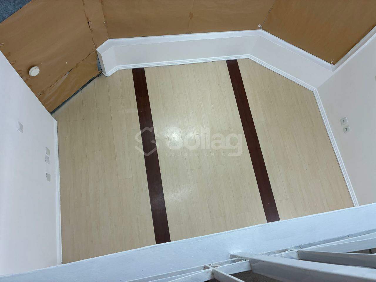 Sala para aluguel no Centro: 