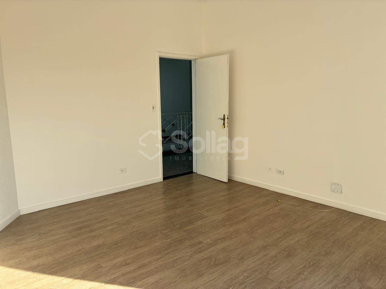 Sala para aluguel no Centro: 