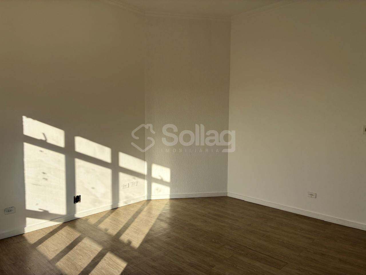 Sala para aluguel no Centro: 