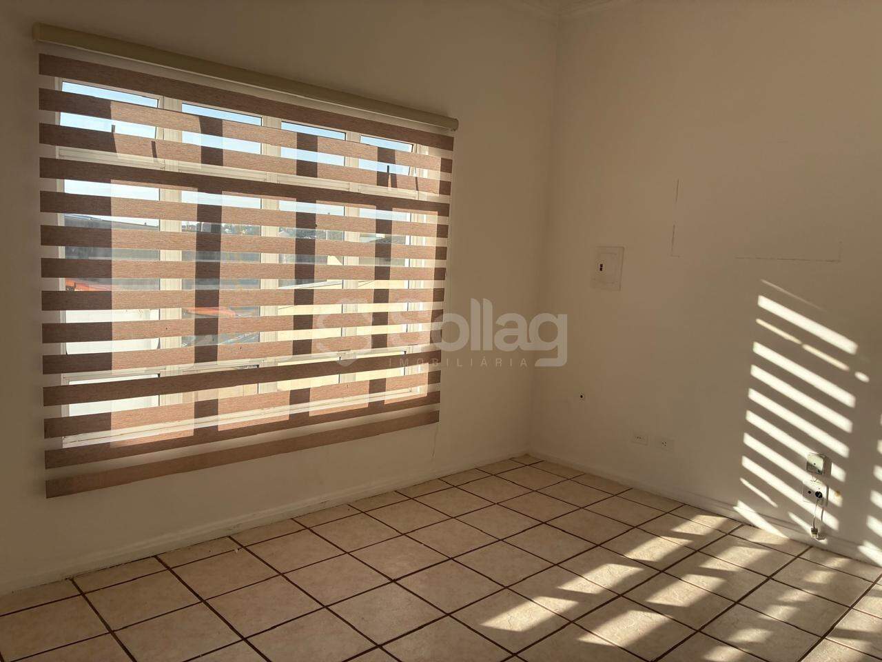 Sala para aluguel no Centro: