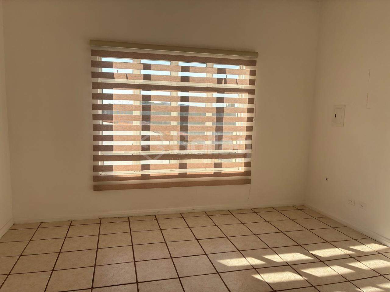 Sala para aluguel no Centro:
