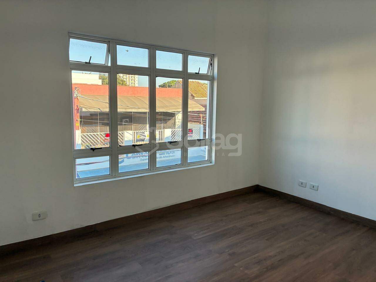 Sala para aluguel no Centro: