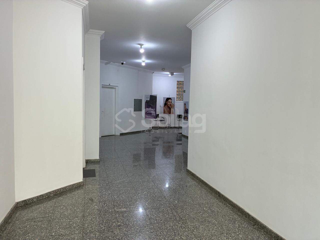 Sala para aluguel no Centro: