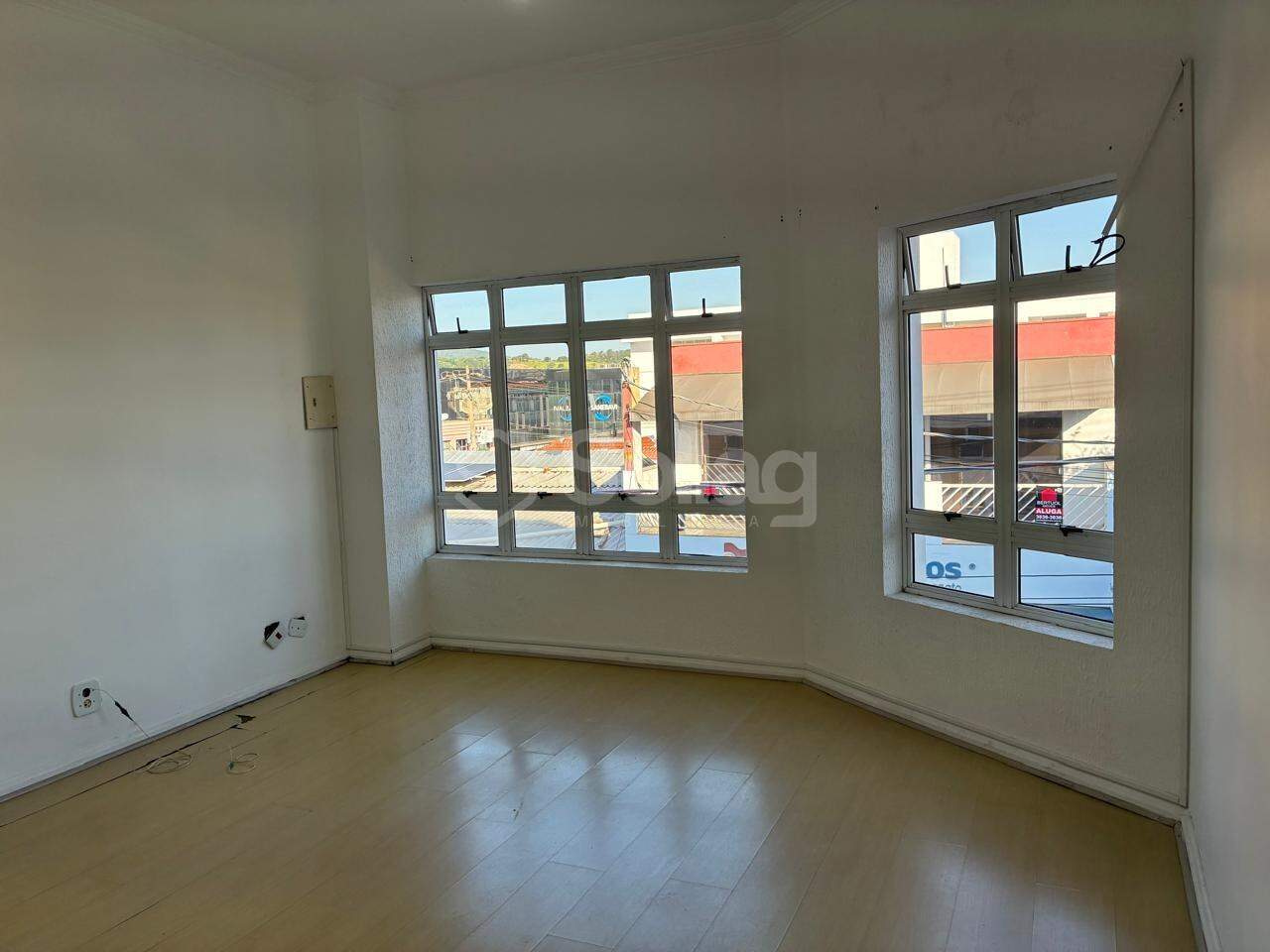 Sala para aluguel no Centro: