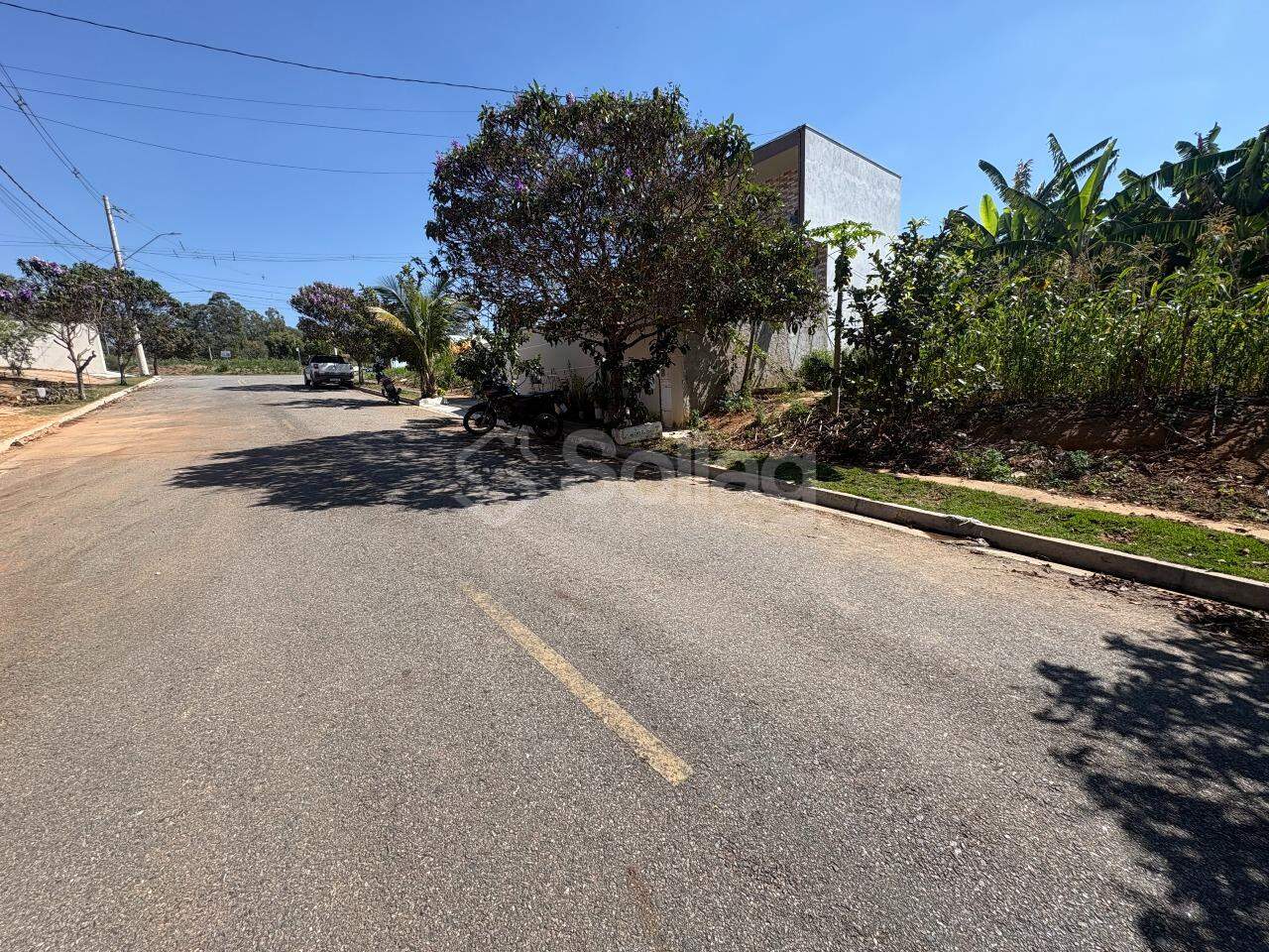 terreno à venda no Residencial Jatobá: 
