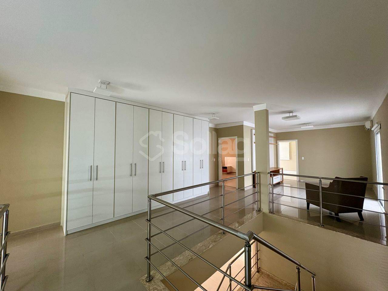 Casa em condomínio à venda no Jardim Paiquerê: