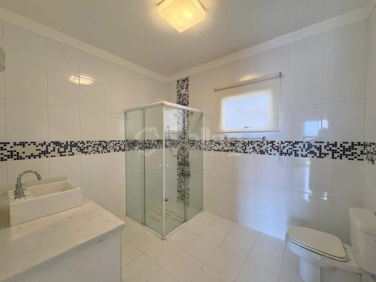 Casa em condomínio à venda no Jardim Paiquerê: