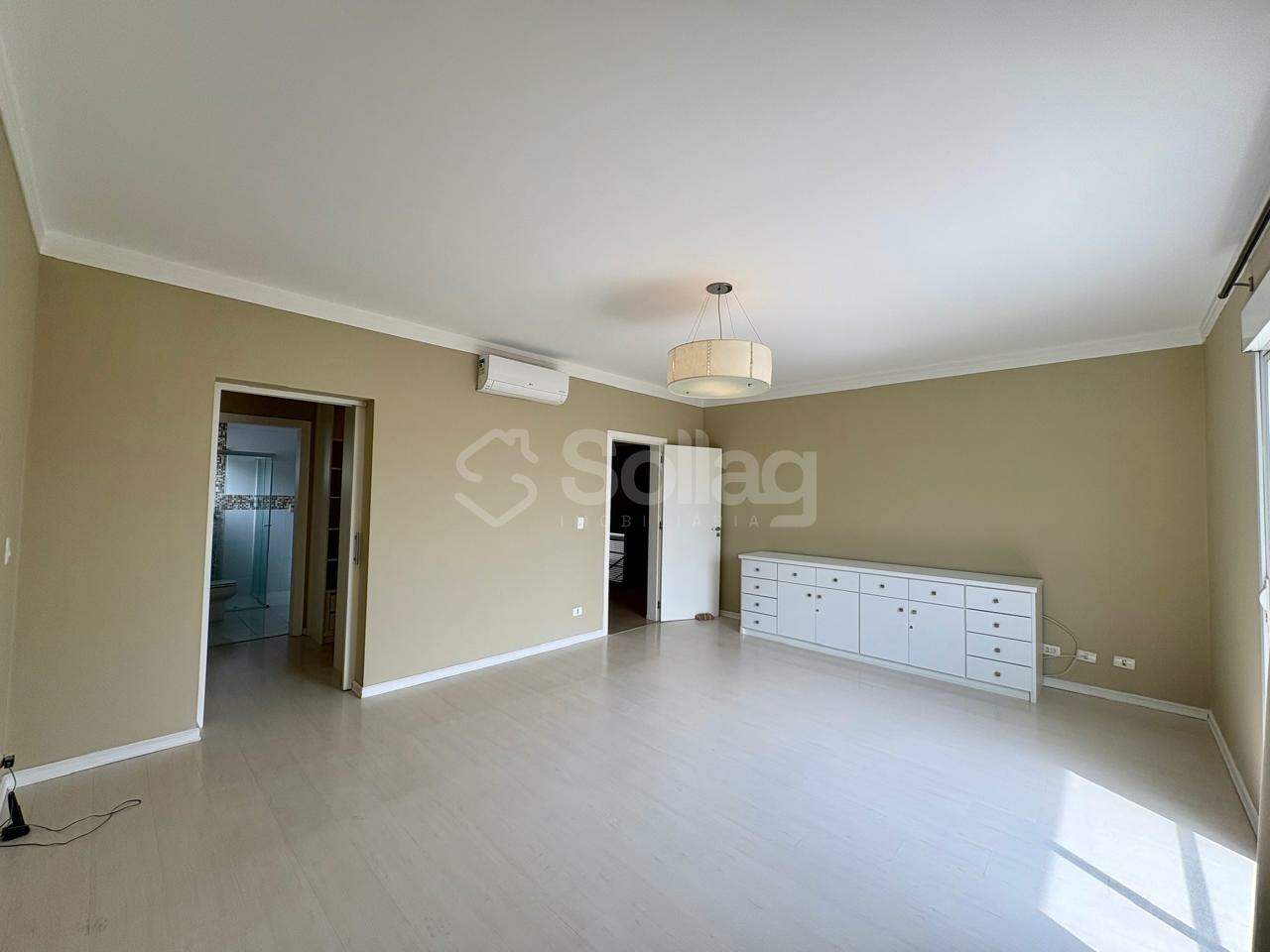 Casa em condomínio à venda no Jardim Paiquerê: